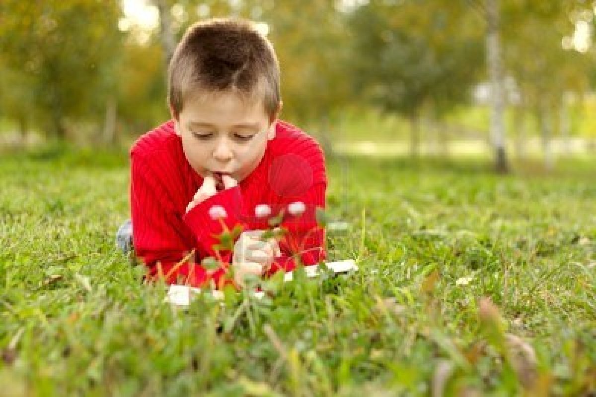 niño leyendo