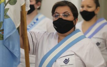 Emotivo acto de colación: Mendoza tiene 395 flamantes enfermeros nuevos