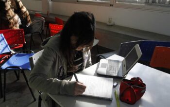 Programa Acompañar: 200 escuelas recibieron tutores para realizar apoyo escolar en trayectorias debilitadas
