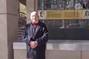 Hermes Ocaña, el egresado de 78 años que apostó por una carrera en el IES 9-030