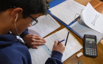 Estudiantes del Nivel Superior realizarán tutorías telefónicas en matemática