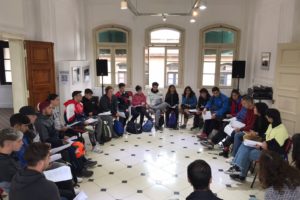 Alumnos del IES 9-008 invitan a conocer la dinámica de las Tertulias Dialógicas