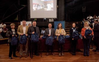La CGES entregó 1090 mochilas técnicas a estudiantes de Enfermería