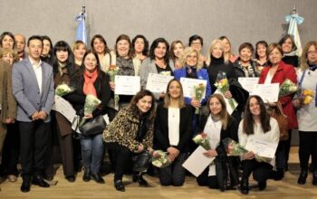 El IES 9-002 homenajeó a directivos y supervisores de zona norte