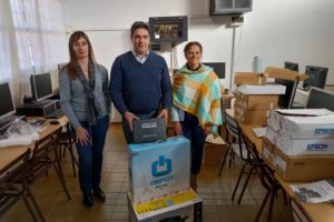 <strong><em>IES recibieron equipamiento tecnológico en el marco de los programas nacionales Espacio Progresar y Conectar Igualdad</em></strong>