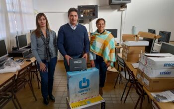 <strong><em>IES recibieron equipamiento tecnológico en el marco de los programas nacionales Espacio Progresar y Conectar Igualdad</em></strong>