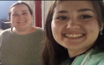 Sorpresa en el aula: sin planearlo, madre e hija se encontraron estudiando la misma carrera