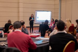 Docentes de nivel superior debaten sobre los cambios curriculares