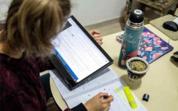 Por escasez de docentes, darán becas de hasta 50% del salario a quienes estudien profesorados «prioritarios» en Mendoza