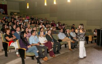 Docentes mendocinos reciben certificados por capacitación sobre minería