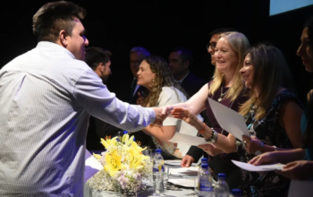 Educación e Industria: el INSUTEC celebró su acto de colación con 120 nuevos técnicos superiores en áreas estratégicas